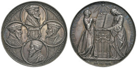 SVIZZERA Ginevra - Medaglia 1835 300° Anniversario della Riforma - Opus. Bovy - AG (g 83,47 - Ø 61 mm) Graffietti e colpetti al bordo
SPL