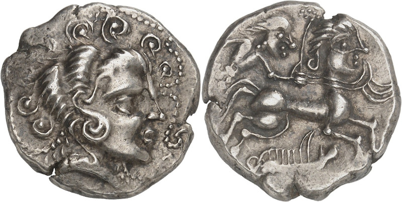 GAULE
Riedones (IIe-Ier siècle av. J.-C.). Statère d’argent au sanglier, classe ...