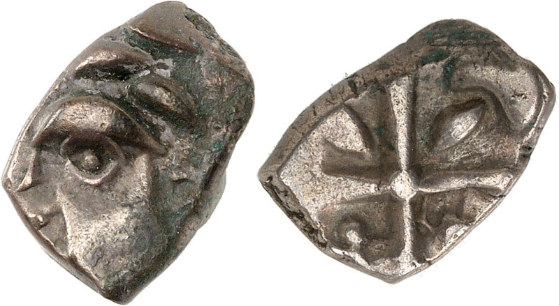 GAULE
Volques Tectosages. Drachme "à la tête cubiste" ND (milieu du IIe - premiè...