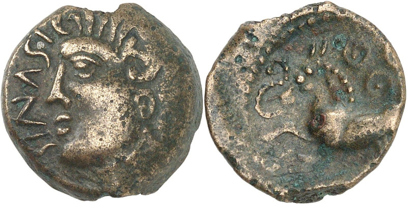 GAULE
Bituriges Cubes. Bronze ISVNIS aux trois annelets ND (milieu du Ier siècle...
