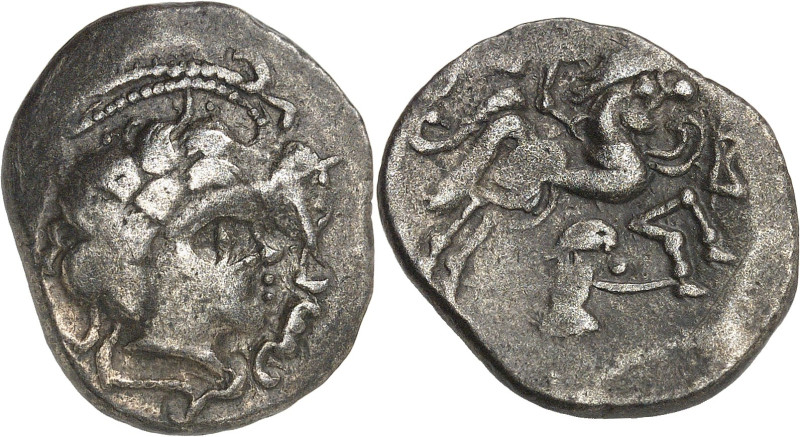 GAULE
Armorique / Namnètes. Statère à l'hippophore, série 308B, en or bas et bil...