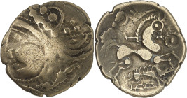 GAULE
Aulerques Éburovices. Hémistatère au sanglier, var.3 ND (début du Ier siècle avant J.-C. jusqu'à la Guerre des Gaules).
Av. Tête laurée à gauche...