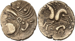 GAULE
Aulerques Éburovices. Hémistatère au sanglier, var.7 au revers à gauche ND (début du Ier siècle avant J.-C. jusqu'à la Guerre des Gaules).
Av. T...