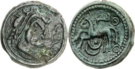 GAULE
Parisii. Potin au cheval et au croissant, POT 27, classe 1c aux deux annelets, inédite ND (Guerre des Gaules et IIe moitié du Ier siècle avant J...