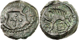 GAULE
Véliocasses. Bronze aux sangliers, de Saint-André-Sur-Cailly ND (Guerre des Gaules et IIe moitié du Ier siècle avant J.-C.).
Av. Sanglier à droi...