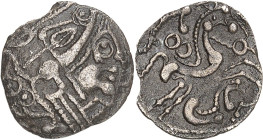 GAULE
Ambiens / Ouest du Belgium. Lamellaire en argent, Classe I à l'hippocampe à droite, var. 2 (très stylisé) ND (Guerre des Gaules et IIe moitié du...