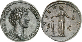 EMPIRE ROMAIN
Marc Aurèle (161-180). Sesterce 140-144, Rome.
Av. AVRELIVS CAESAR AVG PII F COS. Buste drapé à droite. 
Rv. IVVEN-TAS / S C. Juventas, ...