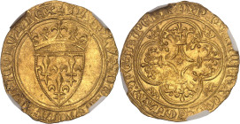 FRANCE / CAPÉTIENS
Charles VI (1380-1422). Écu d’or à la couronne, 3e émission ND (1389-1394), Angers.NGC UNC DETAILS BENT (6630870-049).
Av. + KAROLV...