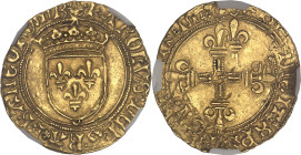 FRANCE / CAPÉTIENS
Charles VIII (1483-1498). Écu d’or au soleil, 1ère émission ou 1ère émission modifiée (sans différent) 1483, Bordeaux.NGC AU 58 (66...