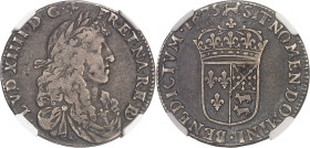 FRANCE / CAPÉTIENS
Louis XIV (1643-1715). Quart d’écu de Béarn au buste juvénile 1675, Pau.NGC VF 25 (6631355-053).
Av. LVD. XIIII. D. G. (différent) ...