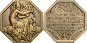 FRANCE
IIIe République (1870-1940). Médaille, Exposition internationale des Arts décoratifs et industriels modernes, petit module, par P. Turin 1925, ...