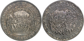 GRANDE-BRETAGNE
Élisabeth Ire (1558-1603). Médaille satirique, défaite de l’Armada espagnole, par G. van Bylaer 1588, Dordrecht.NGC AU 55 (5789683-001...
