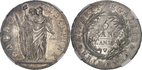ITALIE
Gaule subalpine (1800-1802). 5 francs An 10 (1802), Turin.NGC AU 58 (6632266-046).
Av. GAULE SUBALPINE. La Gaule subalpine, tenant une palme et...