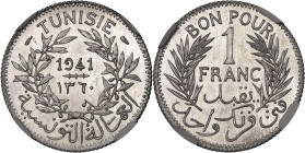 TUNISIE
Ahmed, Bey (1929-1942). Épreuve de 1 franc en aluminium AH 1360 - 1941, Paris.NGC MS 68 (6633790-028).
Av. (différent) TUNISIE (différent) / l...