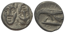 Imitationen griechischer Münzen.


Nachahmung einer Prägung von Istros (Moesia Inferior).

Drachme (Silber), 4. - 3. Jhdt. v. Chr.
Vs: Zwei juge...