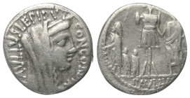 L. Aemilius Paullus.

 Denar (Silber). 62 v. Chr. Rom.
Vs: PAVLLVS LEPIDVS CONCORDIA. Kopf der Concordia mit Diadem und Schleier rechts.
Rs: [TER]...