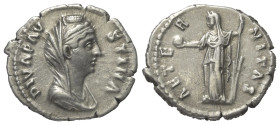 Faustina I. (gest. 141 n. Chr.). Diva Faustina I.

 Denar (Silber). Nach 141 n. Chr. Rom.
Vs: DIVA FAVSTINA. Drapierte Büste rechts.
Rs: AETERNITA...
