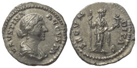 Faustina II. (gest. 176 n. Chr.).

 Denar (Silber). 162 n. Chr. Rom.
Vs: FAVSTINA AVGVSTA. Drapierte Büste rechts.
Rs: FECVNDITAS. Fecunditas mit ...