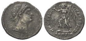 Constantius II. (337 - 361 n. Chr.).

 Siliqua (Silber). 336 (als Caesar). Constantinopolis.
Vs: Kopf mit Diadem rechts.
Rs: CONSTAN - TIVS CAESAR...