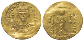Phocas (602 - 610 n. Chr.).

 Solidus (Gold). 607 - 609 n. Chr. Constantinopolis.
Vs: Büste des Kaisers frontal mit Kreuzglobus in der Rechten.
Rs...