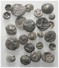 Griechische Münzen - Lots.


Unter anderem: Kyzikos (Mysien) / Milet (Ionien) / Selge (Pisidien).

Lot (24 Stück, Silber): verschiedene Nominale,...