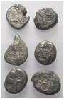 Griechische Münzen - Lots.


Achaimenidisches Königreich.

Lot (6 Stück, Silber): Siglos, ca. 5. Jhdt. v. Chr.

Sehr schön - fast sehr schön.
...
