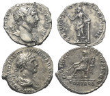 Römische Münzen - Lots. Kaiserzeit.


Lot (2 Stück, Silber): Denare des Traianus (98 - 117 n. Chr.).

Minimal fleckig, sehr schön.

Verkauft wi...