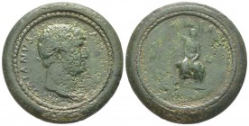 Hadrianus 117 - 138 Médaillon, Rome, 117-138, AE 40.75 g 42mm Avers: HADRIANVS AVGVSTVS Tête laurée à droite Revers: Rome assise à droite, la Victoire...