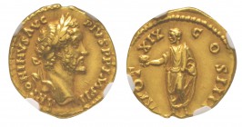 Antoninus Pius 138 - 161 Aureus, Rome, 155-156, AU 7.26 g Avers: ANTONINVS AVG PIVS P P IMP II Tête laurée à droite Revers: TR POT XIX COS IIII L'empe...