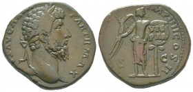 Lucius Verus 161 - 169 Sestertius, Rome, 165-166, AE 24.17 g Avers: L VERVS AVG ARM PARTH MAX Tête laurée à droite Revers: TR POT VI IMP IIII COS II/ ...