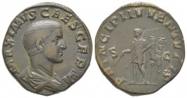Maximinus I 235 - 238 pour Maximus Caesar Sestertius, Rome, 235-236, AE 20.4 g Avers: MAXIMVS CAES GERM Buste drapé à droite Revers: PRINCIPI IVVENTVT...