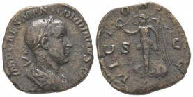 Gordianus III 238 - 244 Sestertius, Rome, 240, AE 22.64 g Avers: IMP CAES M ANT GORDIANVS AVG Buste lauré et drapé à droite Revers: VICTORIA AVG S C V...