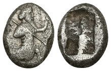 Persia, Achaemenid Empire. Artaxerxes I - Artaxerxes II (c. 450-375 BC). AR Siglos, 5.44 g 16.55 mm.
 Type IIIb. 
Obv: Persian King/hero kneeling-runn...