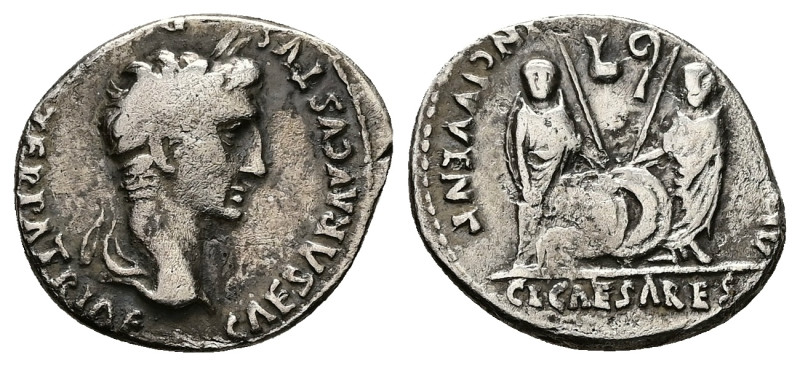 Augustus, 27 BC-AD 14. AR, Denarius. 3.67 g. 20.16 mm. Lungdunum.
Obv: CAESAR AV...