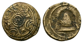 Kings of Macedon, Alexander III ‘the Great’. Ae, 3.54 g 15.51 mm. 336-323 BC. Uncertain mint in Macedon. 
Obv: Macedonian shield, boss decorated with ...