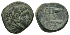 Kings of Macedon, Alexander III 'the Great' (336-323 BC). Ae, 6.78 g 18.63 mm. Uncertain mint in Macedon.
Obv: Head of Herakles right, wearing lion sk...