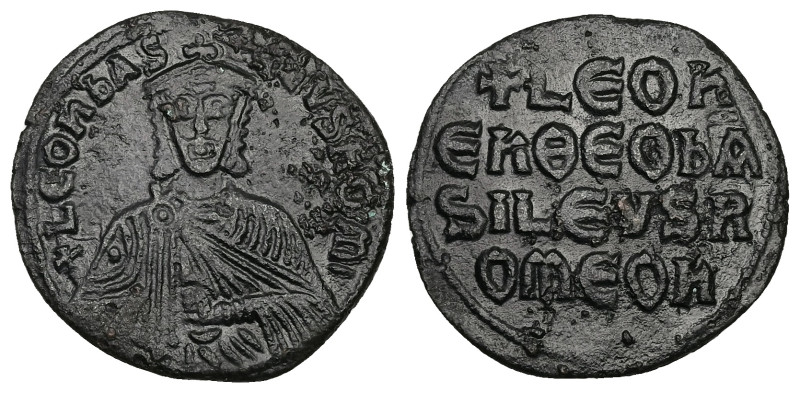 Leo VI the Wise, AD 886-912. AE, Follis. 5.39 g. 25.34 mm. Constantinople.
Obv: ...