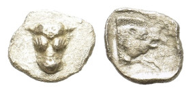Phokis, Federal Coinage 510-500 BC. AR obol (9mm, 0,70gr.) Bull's head facing R/ Forepart of boar to right, within incuse square. Cf. BCD Lokris 173-1...