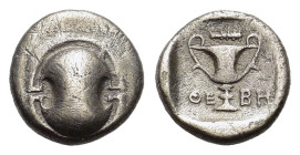 Boeotia. Thebes. 425-375 BC. AR Hemidrachm (13mm, 2,30gr.). Boeotian shield. R/ ΘE-BH Kantharos; above, club to right; all within shallow incuse squar...