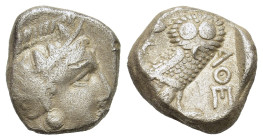 Attica. Athen. 420 – 404 BC. AR Tetradrachm (21mm, 16,80 gr.) Head of Athena wearing crested Attic helmet with palmette and three olive
leaves. R/ Α Θ...