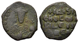Constantine VII Porphyrogenitus, with Romanus I. AD 913-959. Æ Follis (23 mm, 7 g) Constantinople mint. Crowned bust of Romanus I facing, holding laba...