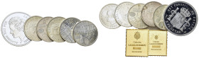 Spain, Large lot of 8 AR mixed coins, including two golden plated stamp ingot (fineness .925). Total weight: 174 g.
