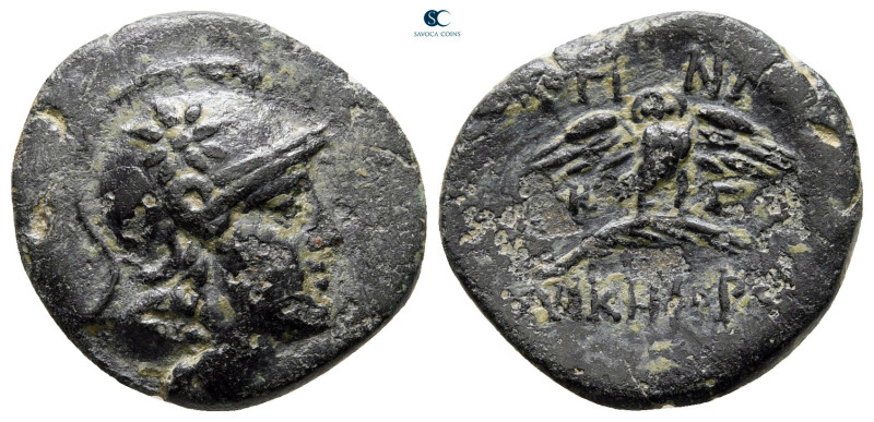 Mysia. Pergamon circa 200-133 BC. 
Bronze Æ

17 mm, 2,71 g



very fine