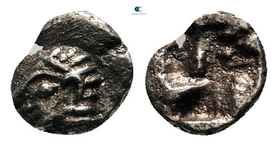 Ionia. Kolophon circa 530-500 BC. 
Tetartemorion AR

6 mm, 0,12 g



very...