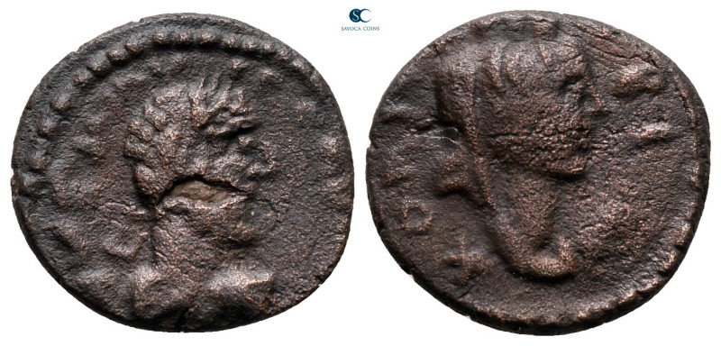 Mesopotamia. Nisibis. Macrinus AD 217-218. 
Bronze Æ

16 mm, 2,59 g



ve...