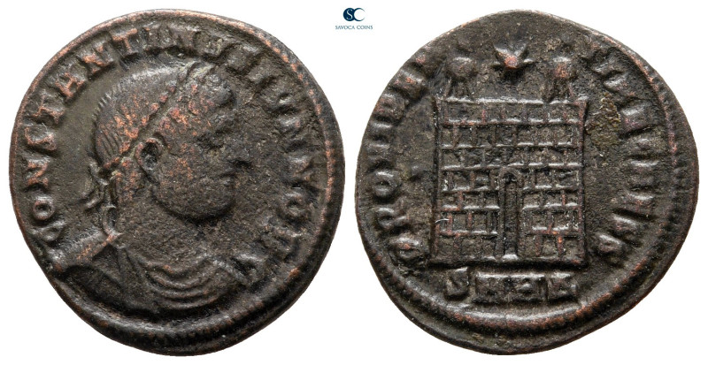 Constantine II, as Caesar AD 317-337. Heraclea
Follis Æ

19 mm, 2,84 g


...