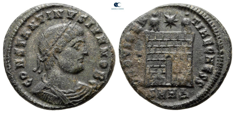 Constantine II, as Caesar AD 317-337. Heraclea
Follis Æ

19 mm, 3,25 g


...