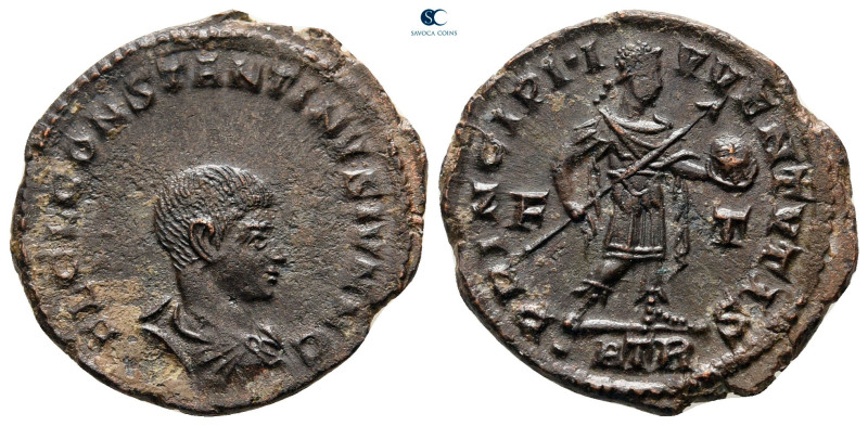 Constantine II, as Caesar AD 317-337. Treveri
Follis Æ

21 mm, 3,00 g



...