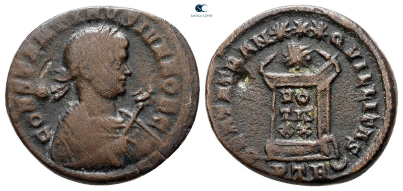 Constantine II, as Caesar AD 317-337. Treveri
Follis Æ

19 mm, 3,04 g



...