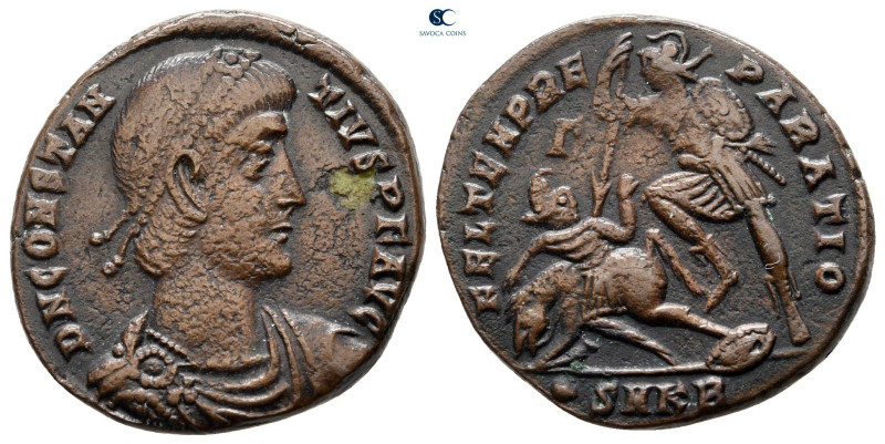 Constantius II AD 347-361. Cyzicus
Follis Æ

23 mm, 4,75 g



very fine